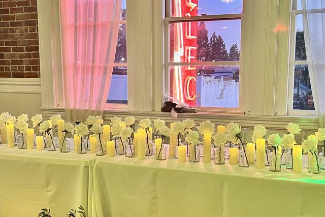 Bud vase Sweetheart table