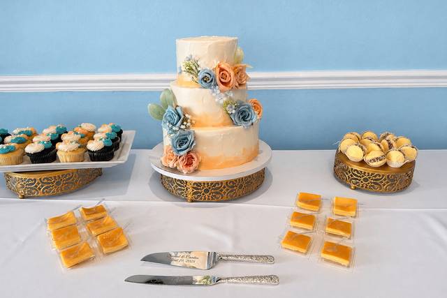 Peach wedding cake