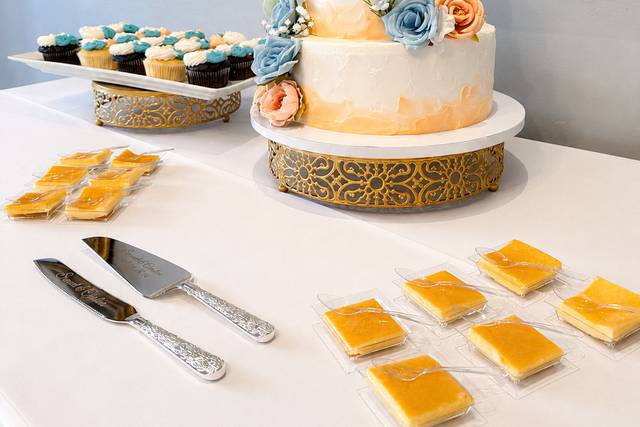 Peach wedding cake
