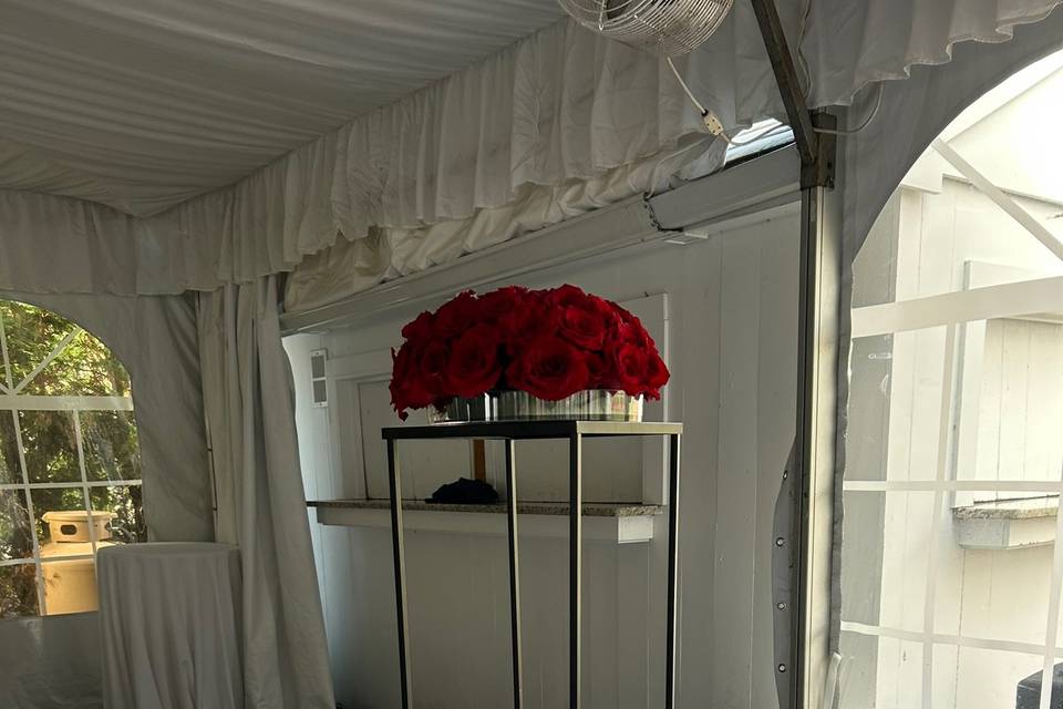 RED ROSE/ Black Tie