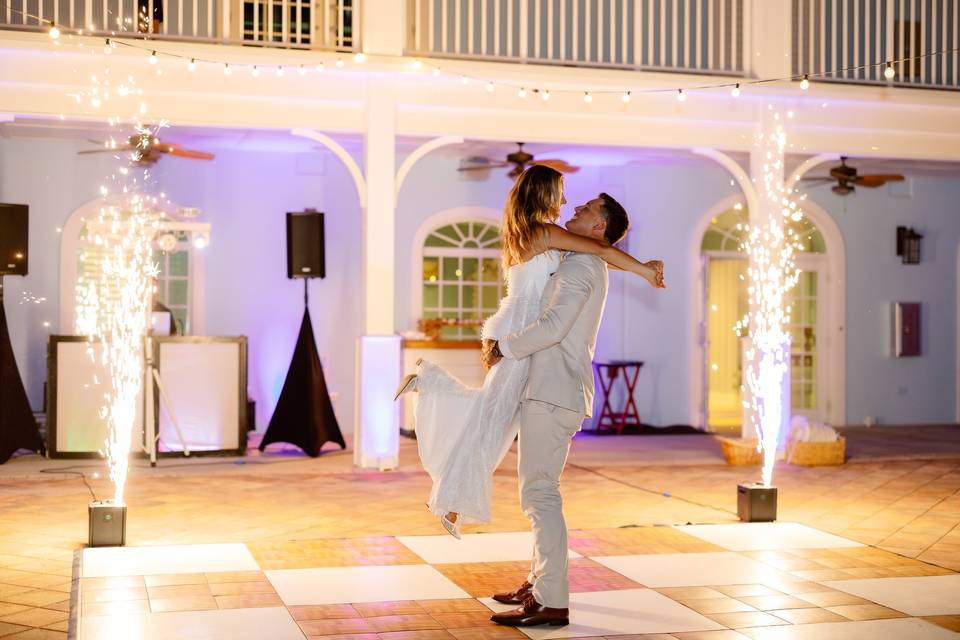 First Dance – Florida Keys Wed