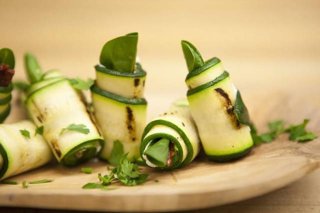 Grilled zucchini roulades