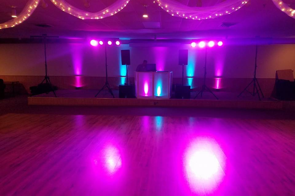 DJ table & Lighting setup