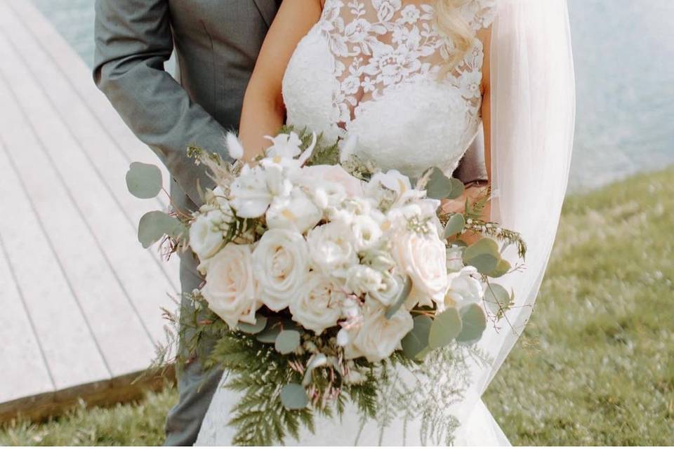 Classy white blooms