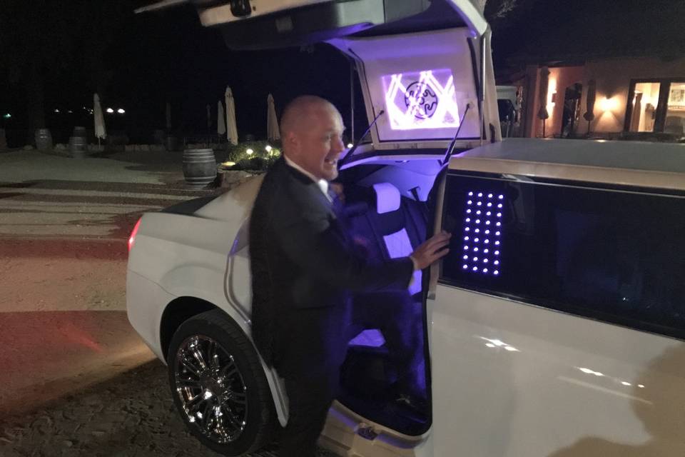 Pearl of Paso Limousine