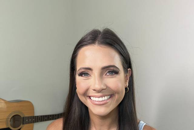 Soft neutral glam