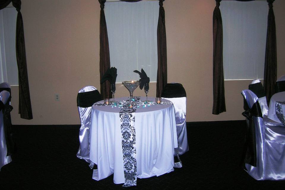 Sweetheart table