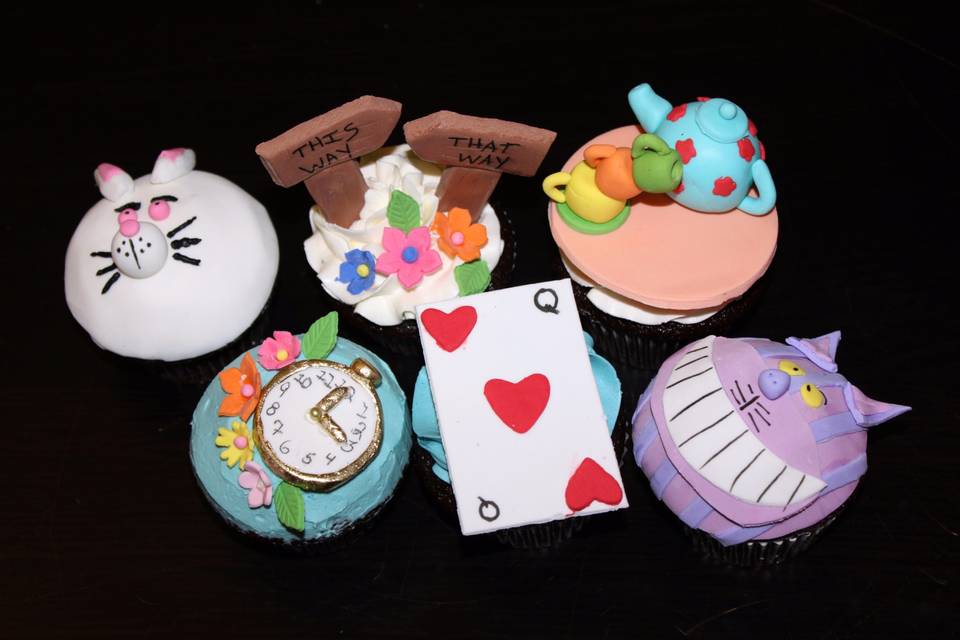 Alice in Wonderland Cuppies