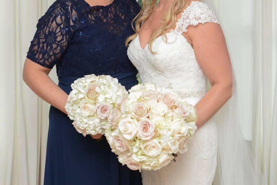 Stunning bride & sister