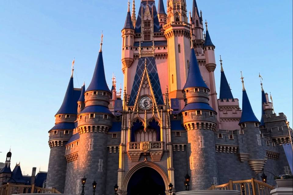 Made of Magic Travel LLC