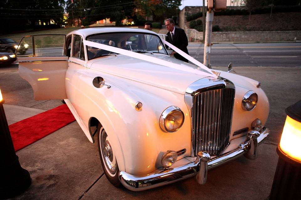 Our Amazing 1956 Bentley getting ready for the Bride and groom. The photo ops for the cars in your wedding are priceless. We are told that our bride and groom pictures are some of there favorite of the day.