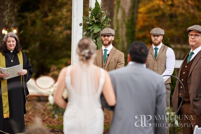Bride walking down the isle