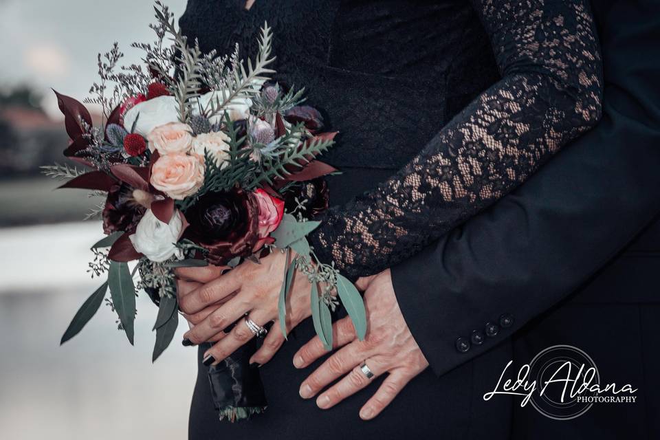 Flower Bouquet - Ledy Aldana