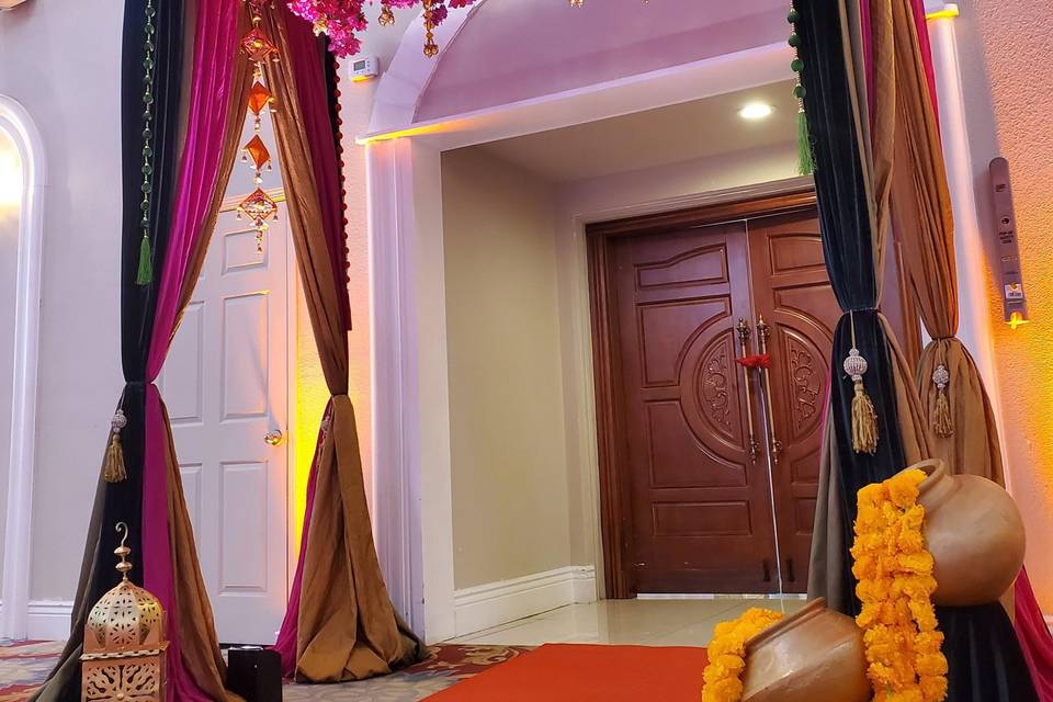 Entrance Decor