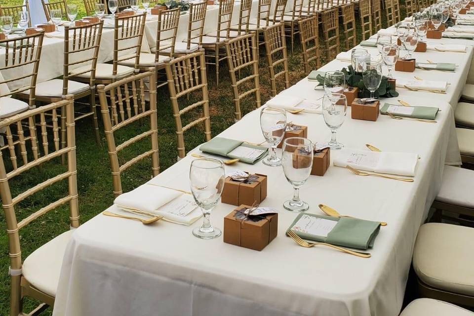 Guest Table Decor