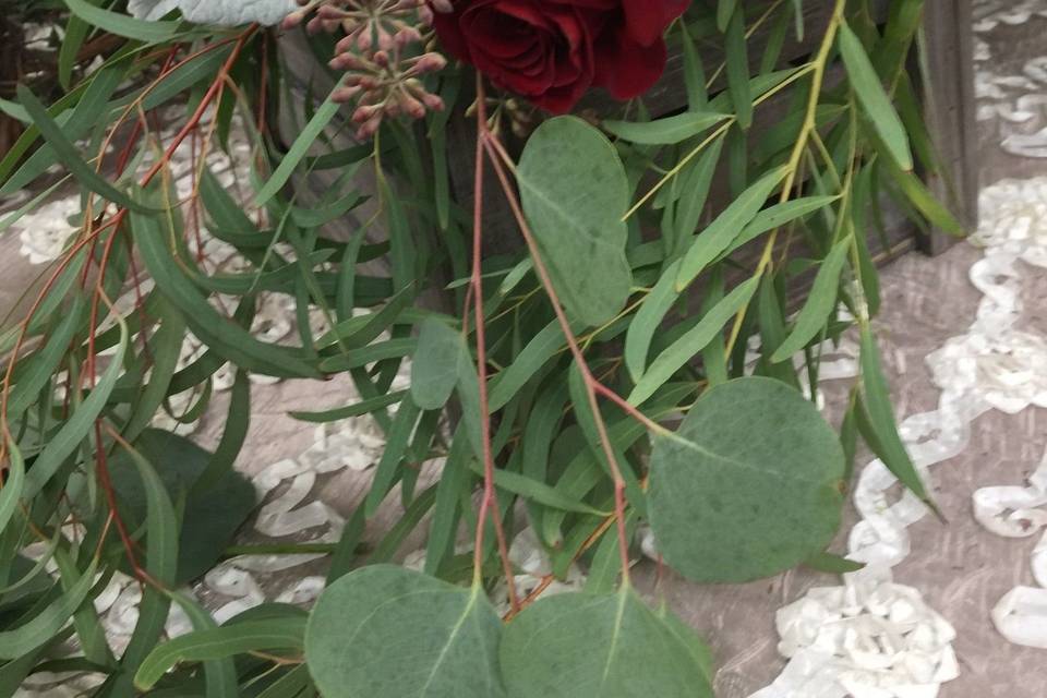 Wedding table roses