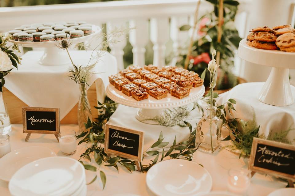 Mini dessert display