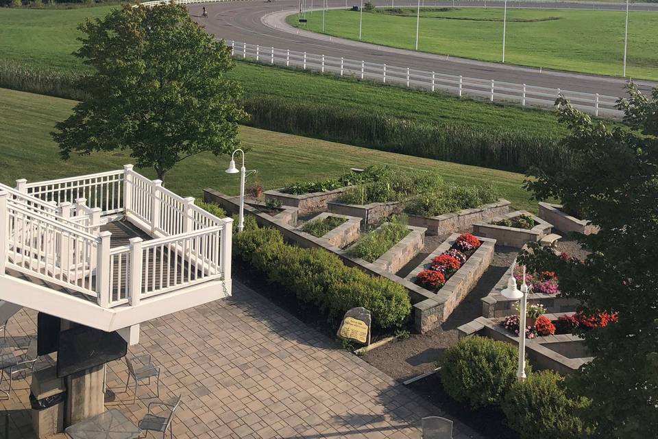 Racetrack with Garden