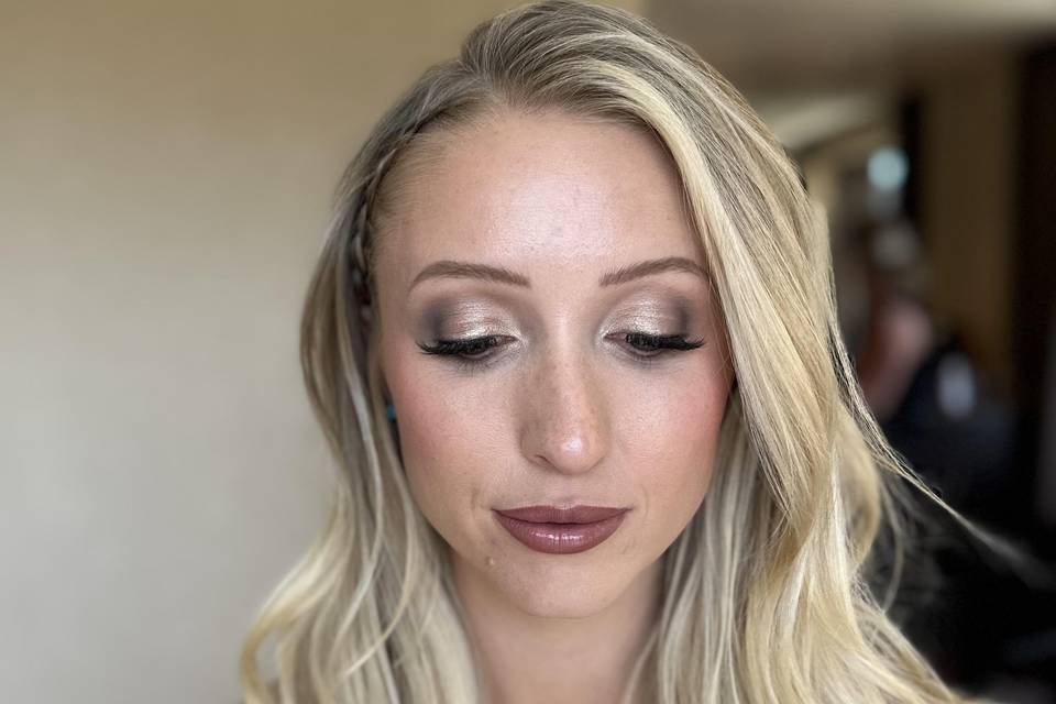 Blonde smoky eye.jpg