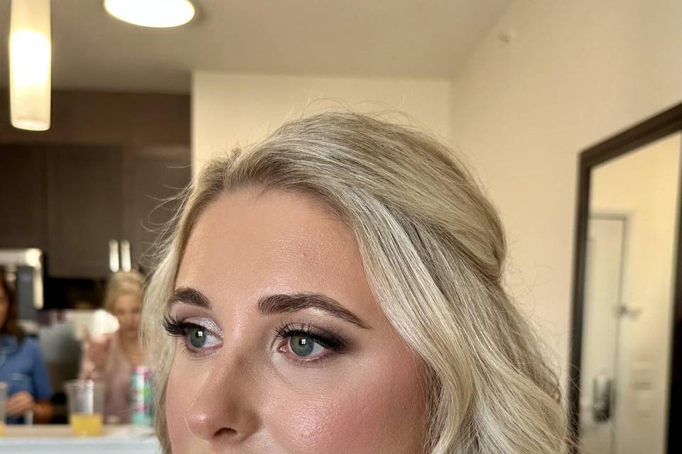 Blue eyed blonde.jpg