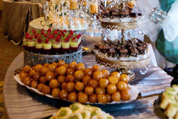 SAVOR CATERING