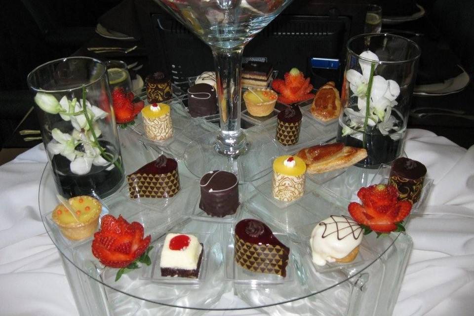 SAVOR CATERING