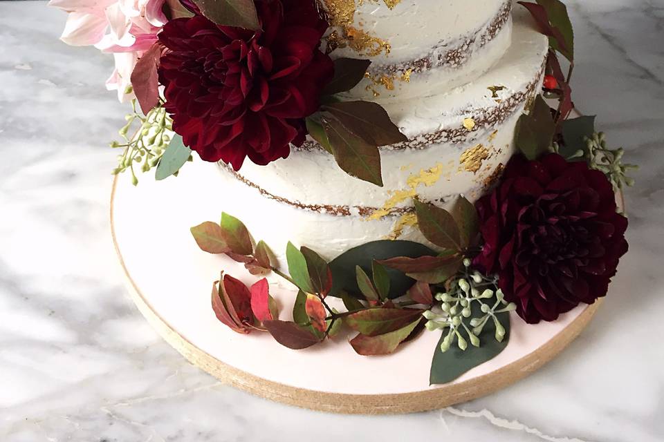 Red carnation cake