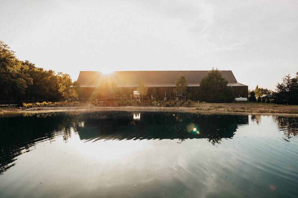 Live Happy Lane Winery