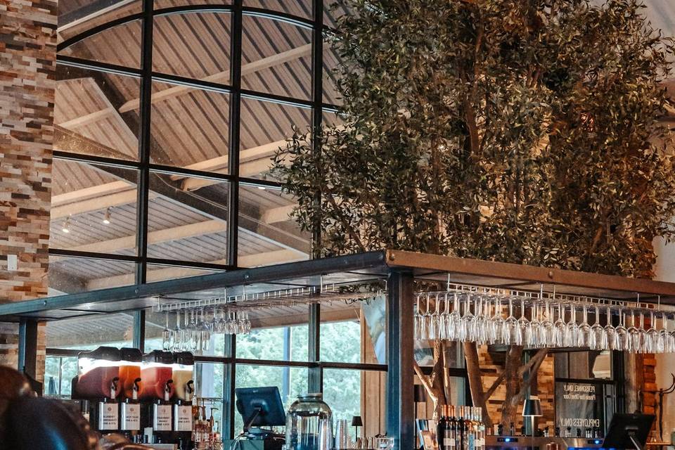 Live Happy Lane Winery
