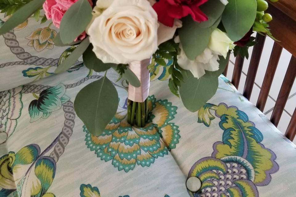 Small Mixed Bouquet