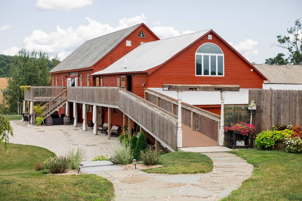 Wedding Barn at Lakota's Farm