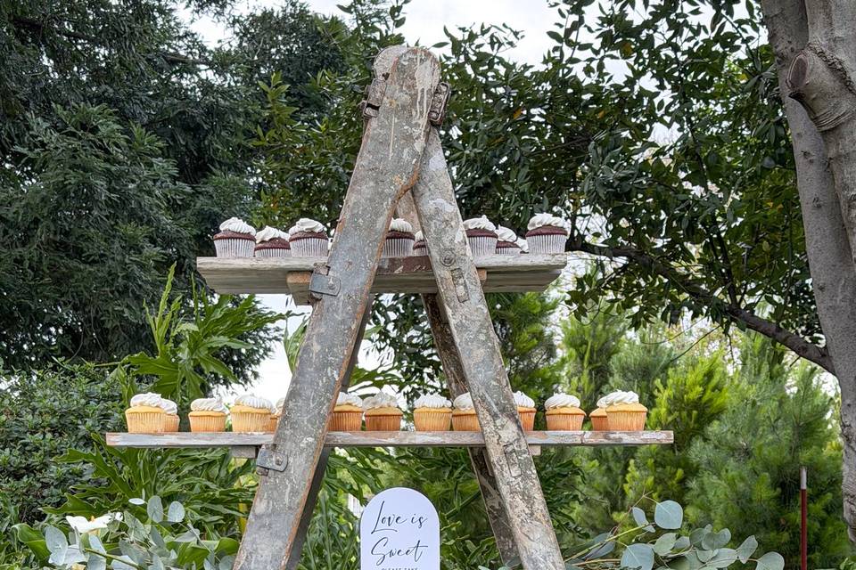 Cupcake tower