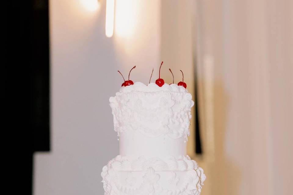 3 tier vintage cake