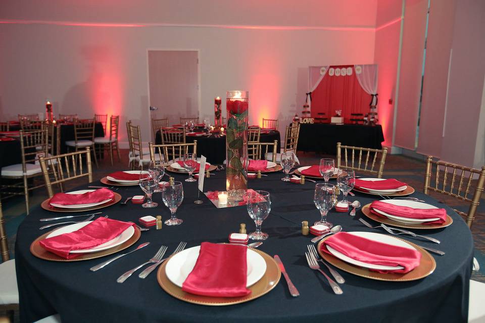 Table setting & lighting