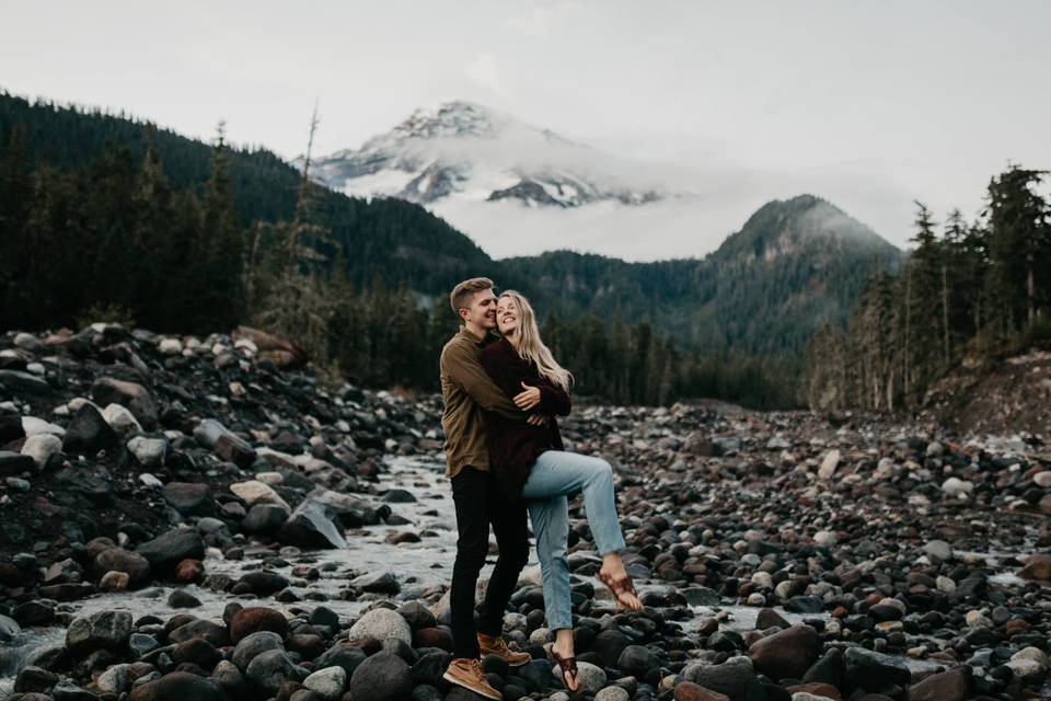 Mount Rainier Couples Shoot