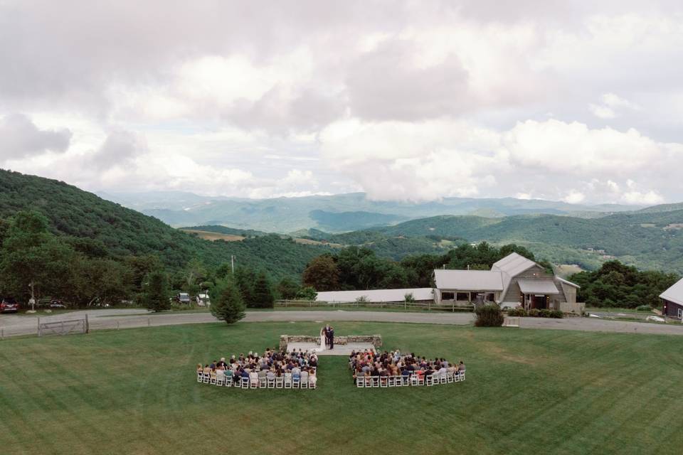 Overlook Barn Wedding