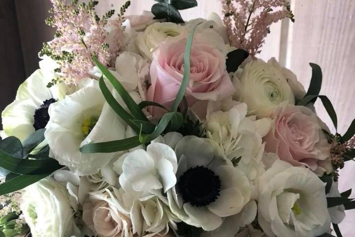 Rustic wedding bouquet