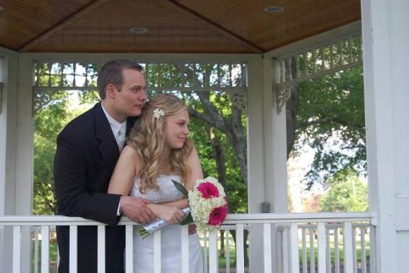 Newlyweds in the gazebo