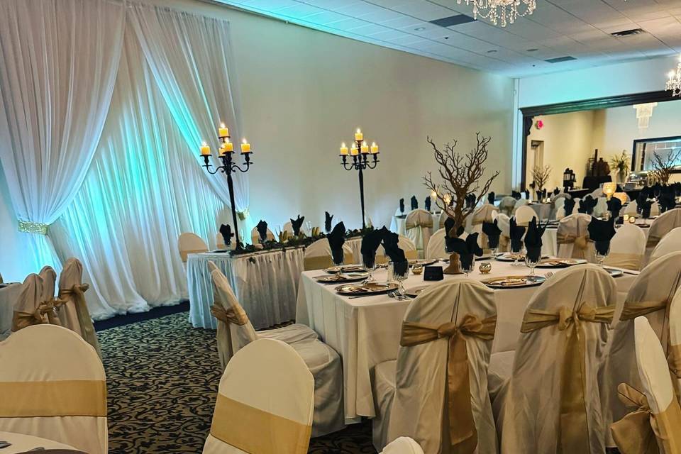 Wintery Head Table