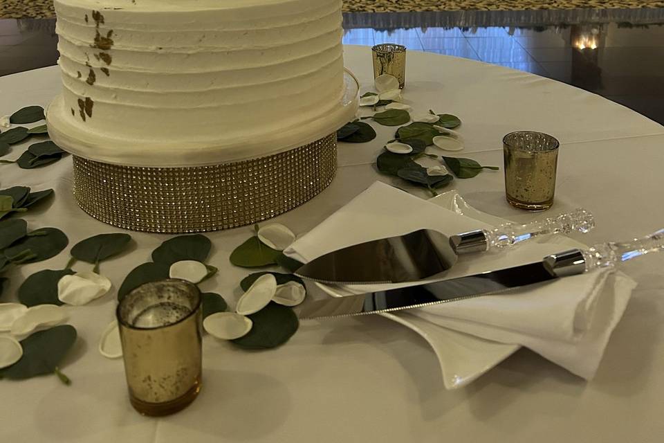 Wedding Cake & Head Table