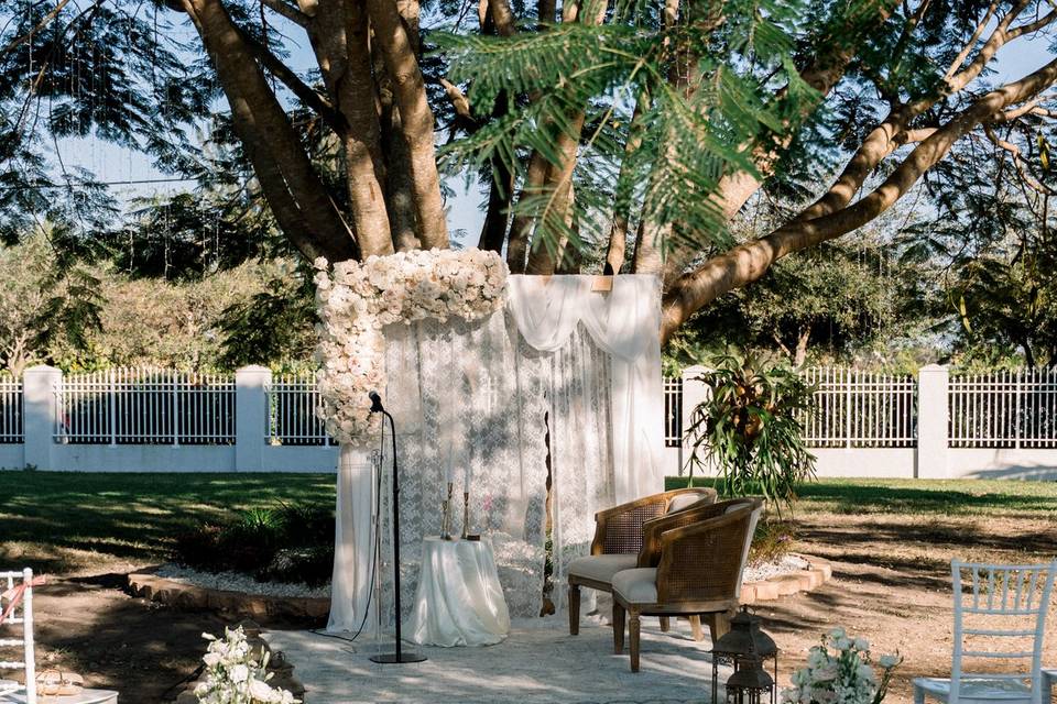 Elegant Long Table