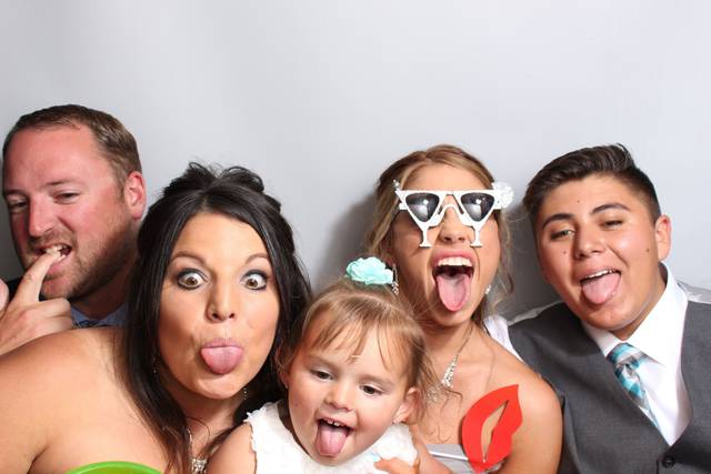 Snapz Photobooth Rental Company