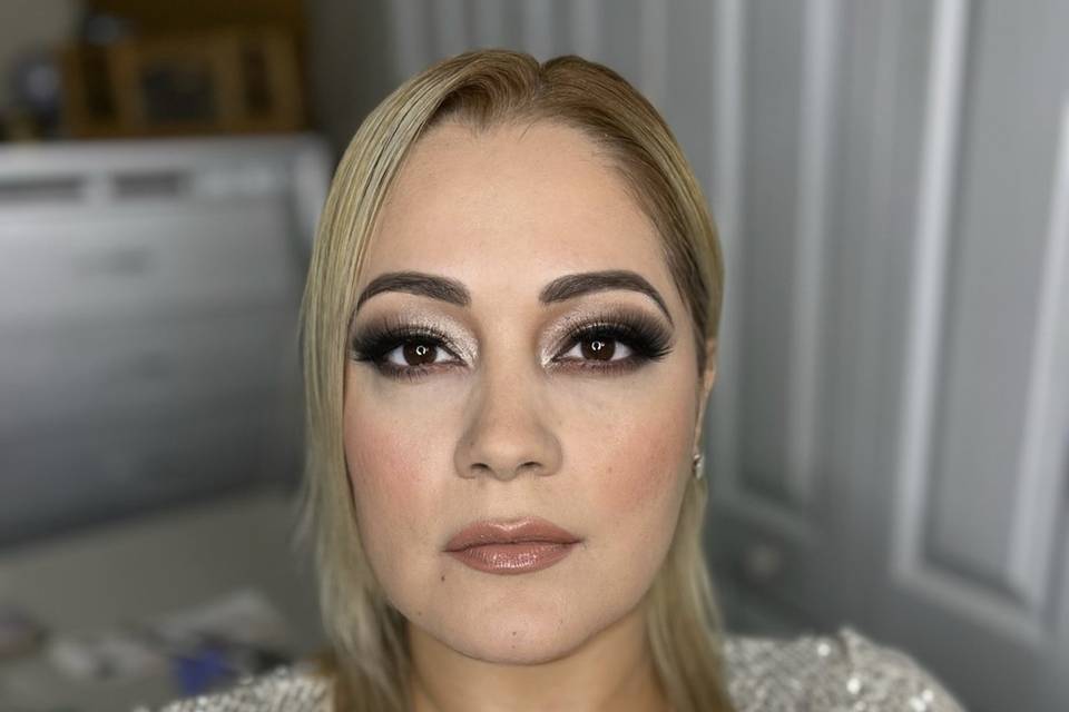 Event makeup with us