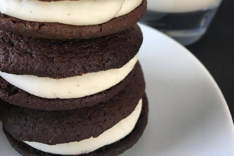 Dark chocolate whoopie pie