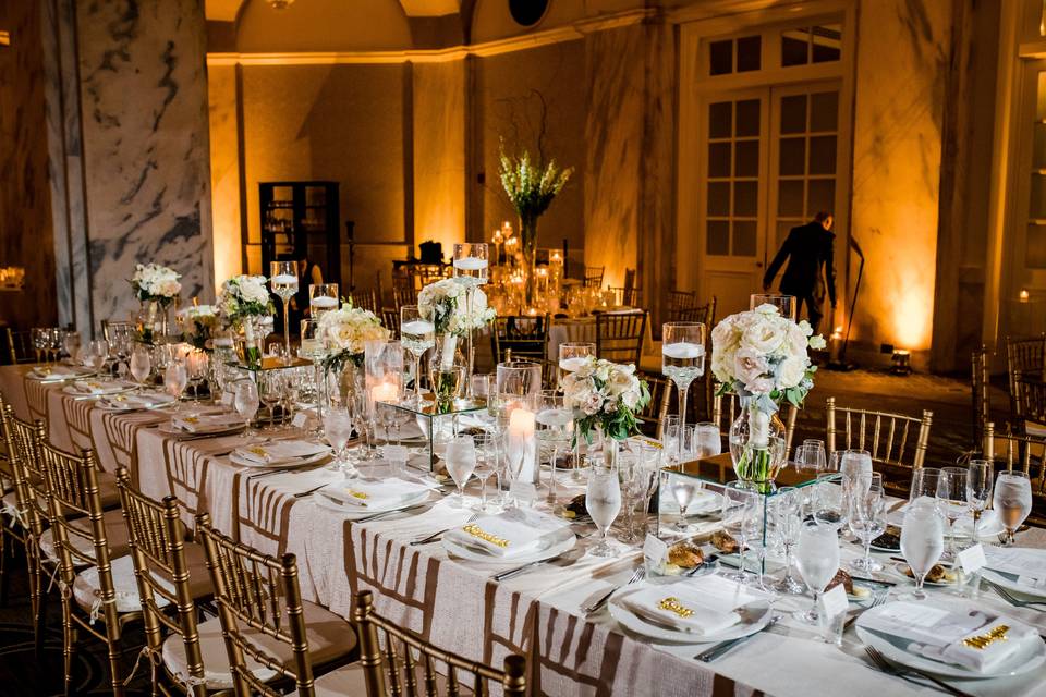 Head table arrangement