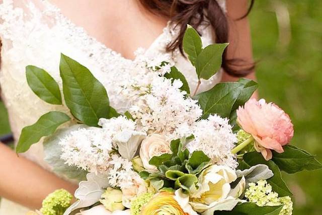 The bride holding her bouquet