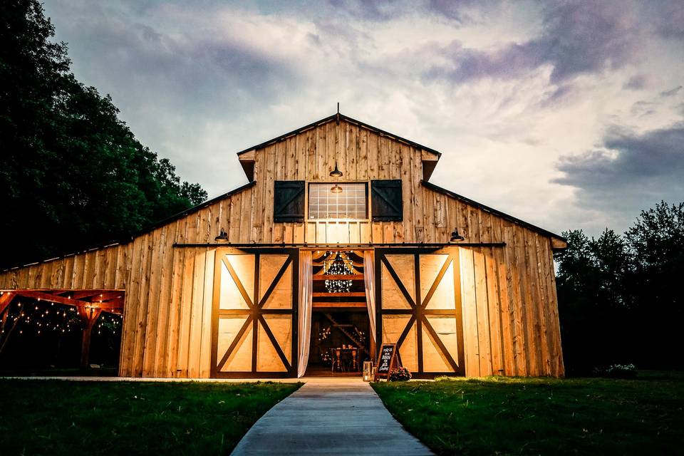 The Rustic Barn at Pleasantly Devine Stables Venue Rock Tavern