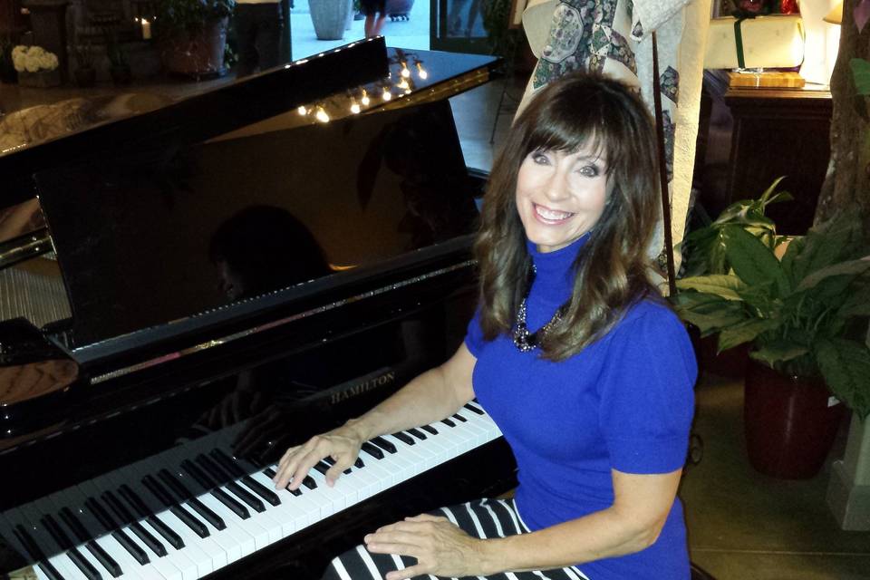 Tracy Cope, Pianist