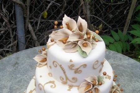 Champagne Calla Lily wedding cake