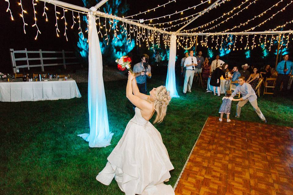 Bouquet toss